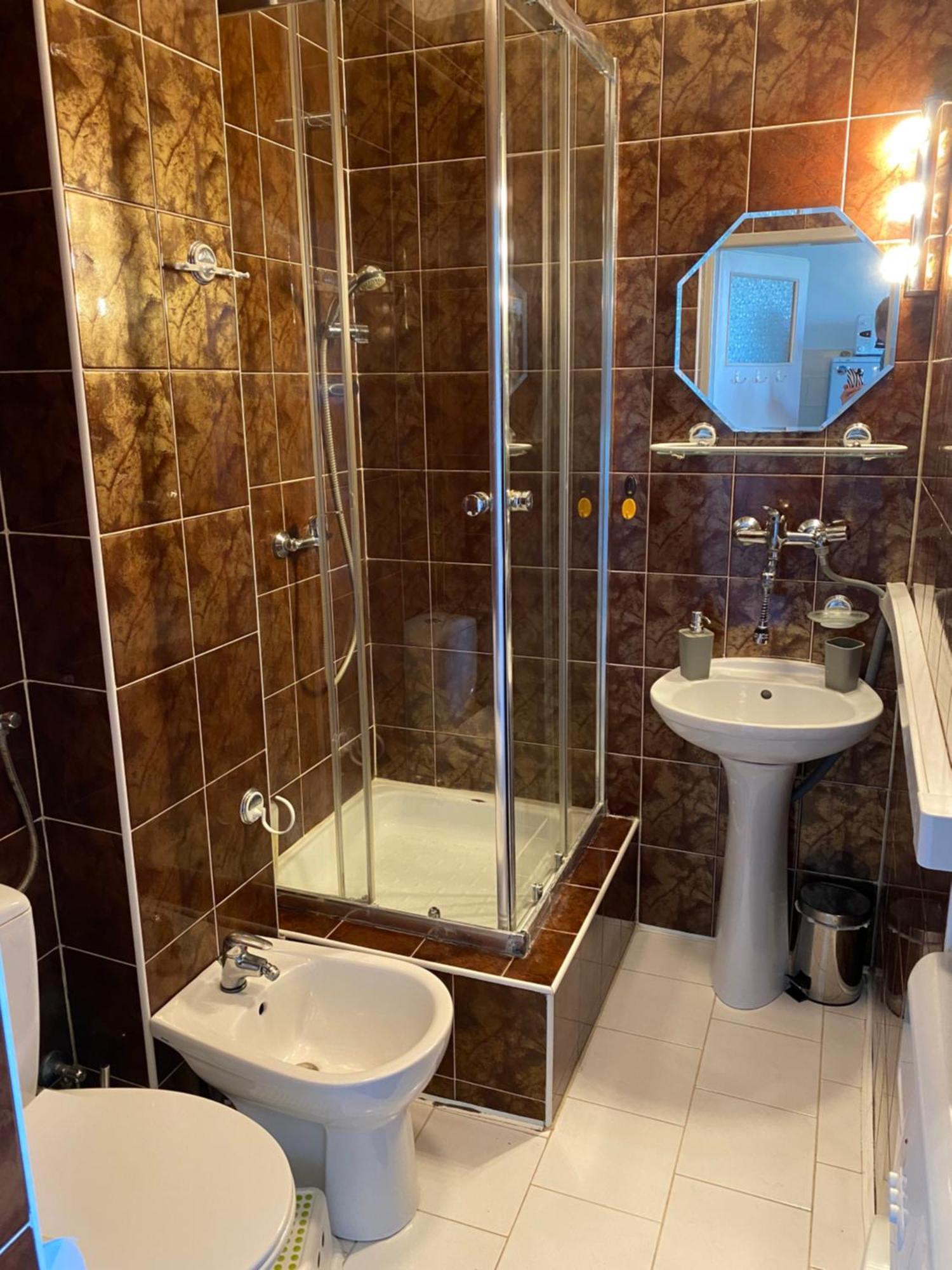 Ohmyhome - Sunny Apartment In City Center Варшава Екстер'єр фото